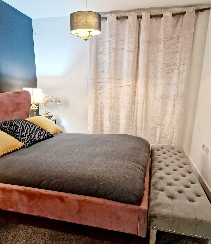 Luxury vip 2bed Apartment With Balcony view 2