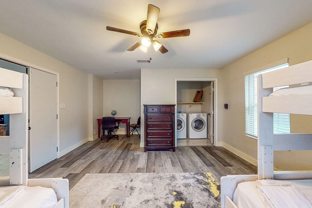 Lake Tawakoni Thrills - Cozy Home!