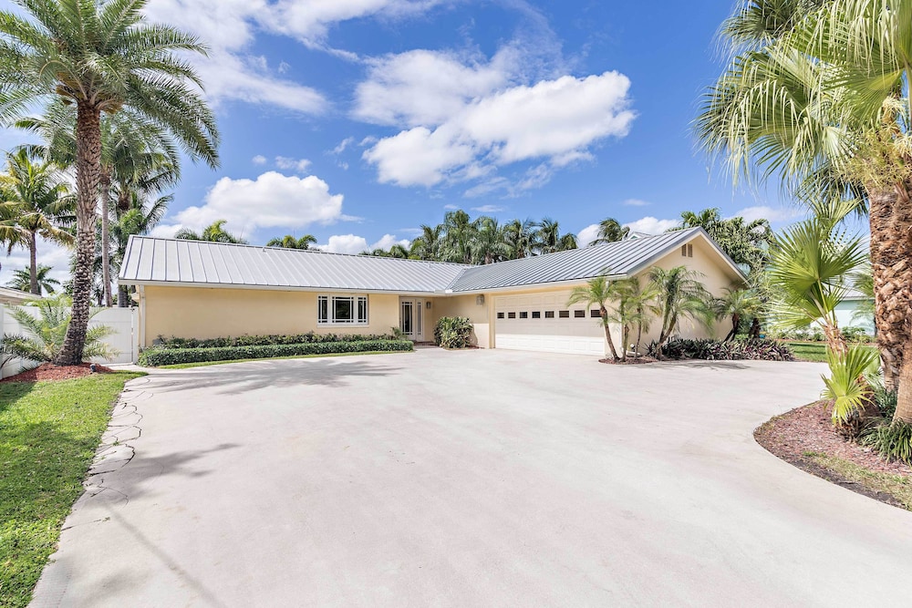 Sunny Waterfront Home by West Palm w/ Hot Tub! view 3