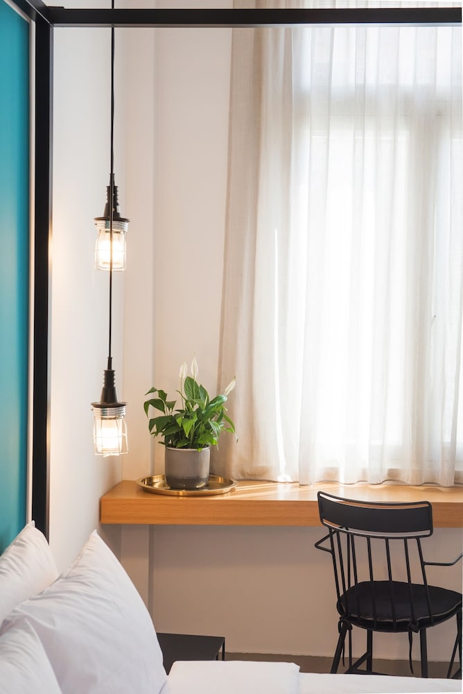 MONK Monastiraki Suites