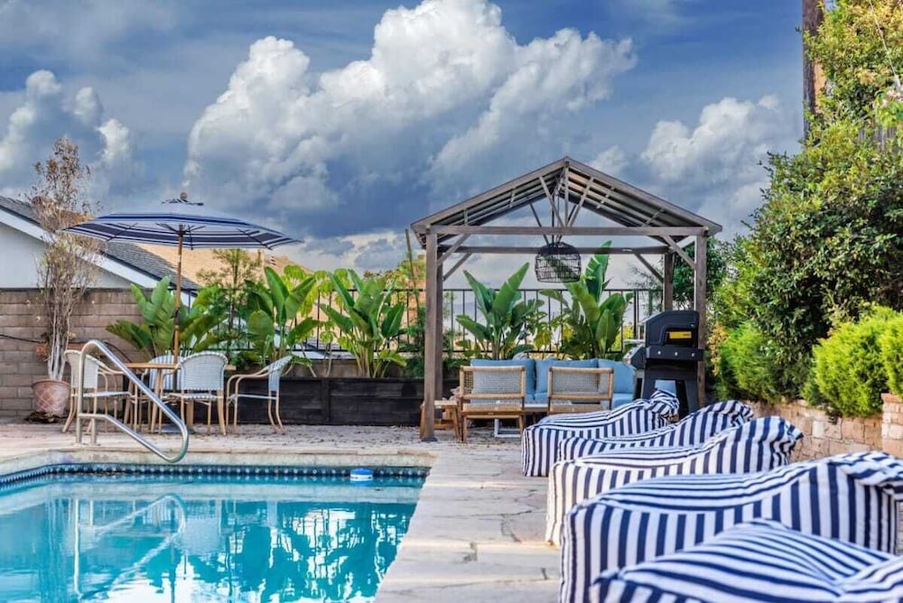 @ Marbella Lane - Vibrant & Chic Designer Home