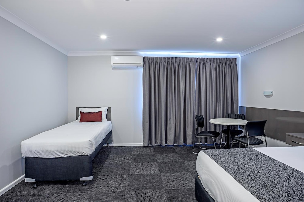 Bushmans Motor Inn
