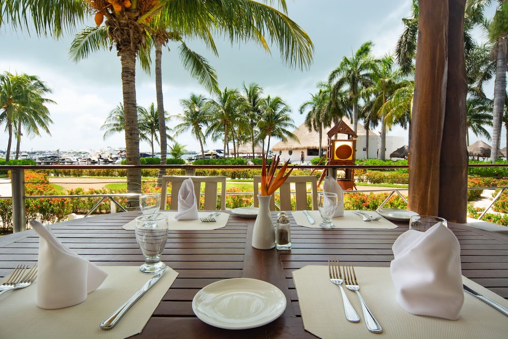 Sunset Marina Resort & Yacht Club