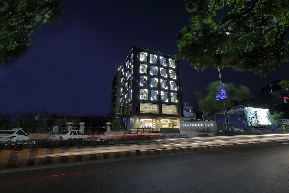 Hotel Silver Heights