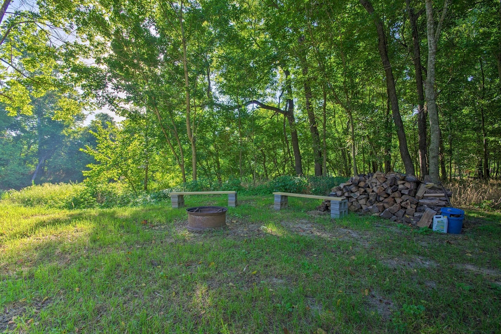 Florence Vacations - Unique Creekside Escape - Enjoy On-site Goats! - Property Image 8