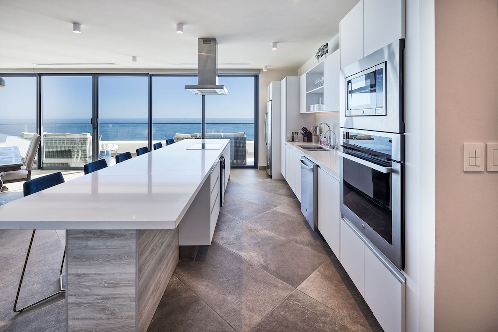 Luxury New Oceanfront Condo 5BR Sleeps 12