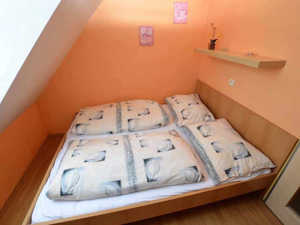 Comfy Holiday Home near Forest in Medenec view 5