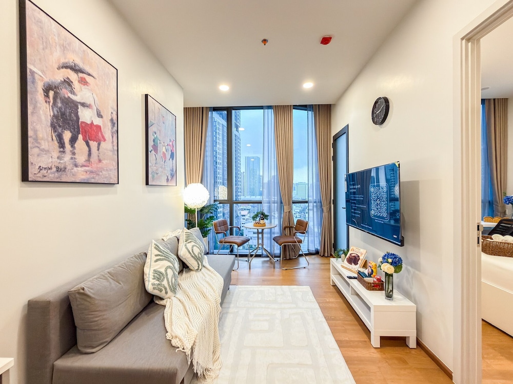 New City Condo in Central Bangkok Siam Paragon · Central World
