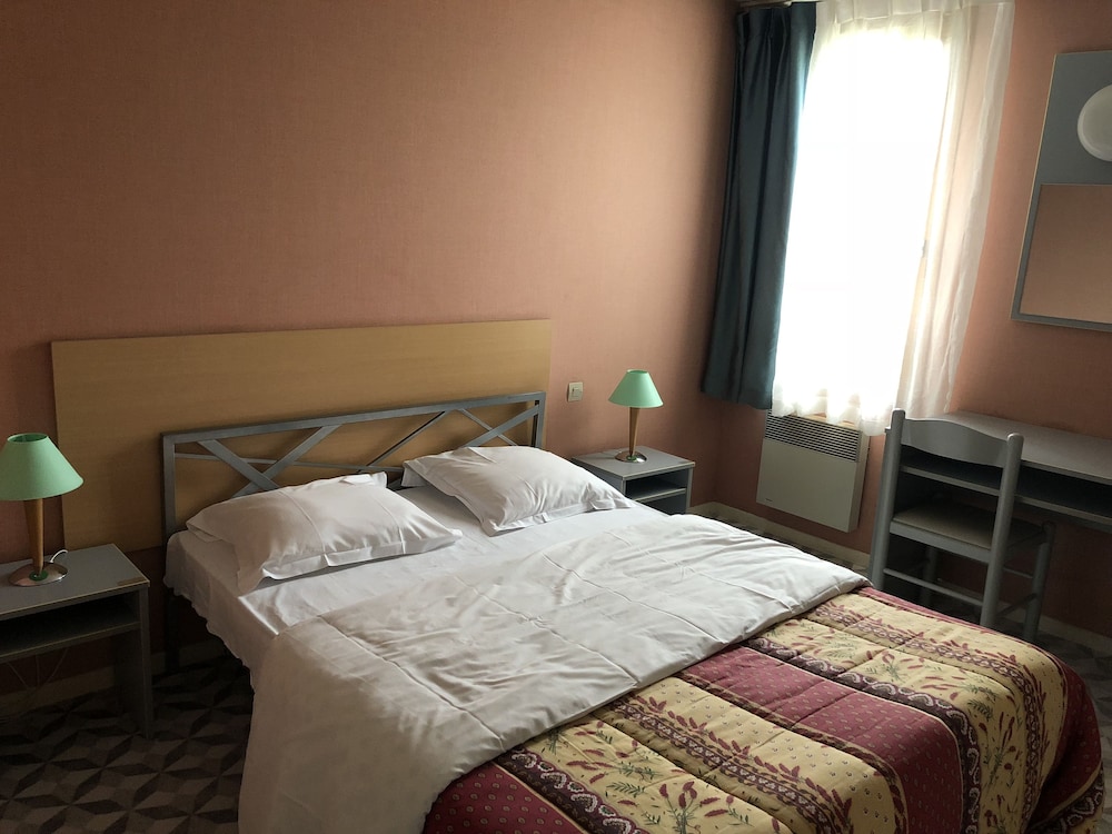 Norton Hotel - Property Image 8