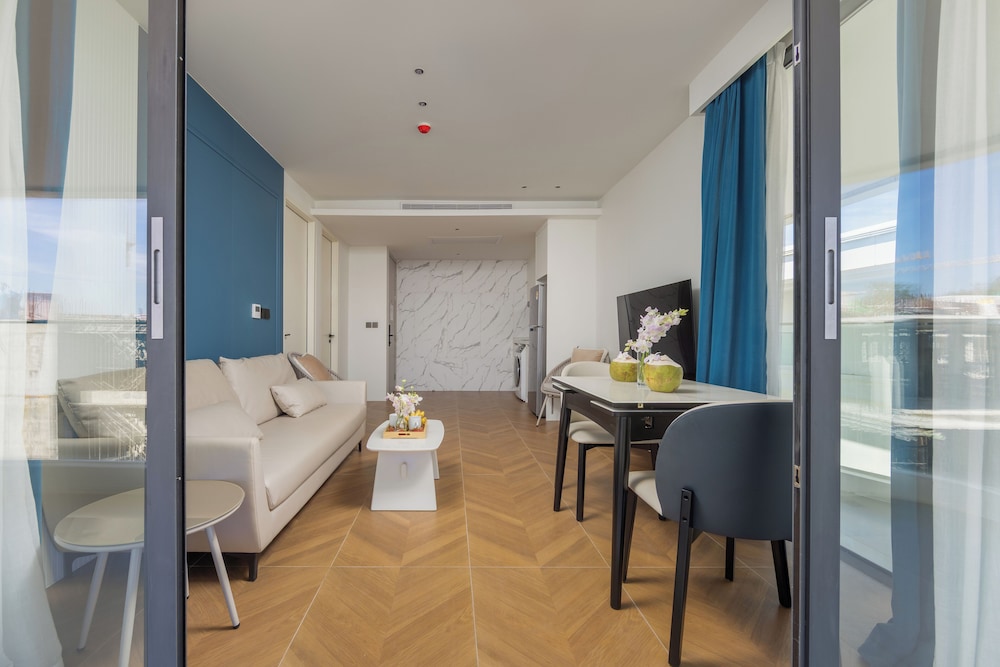 Kora Beachfront Suite by TropicLook