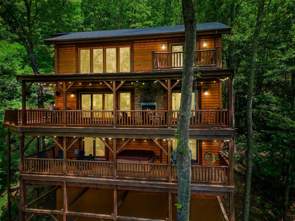 Eagle Nest Lodge Hot Tubs Mountain Views