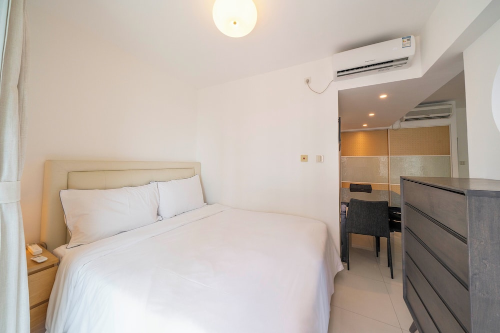 Tyms Xujiahui Elegant 1BR APT