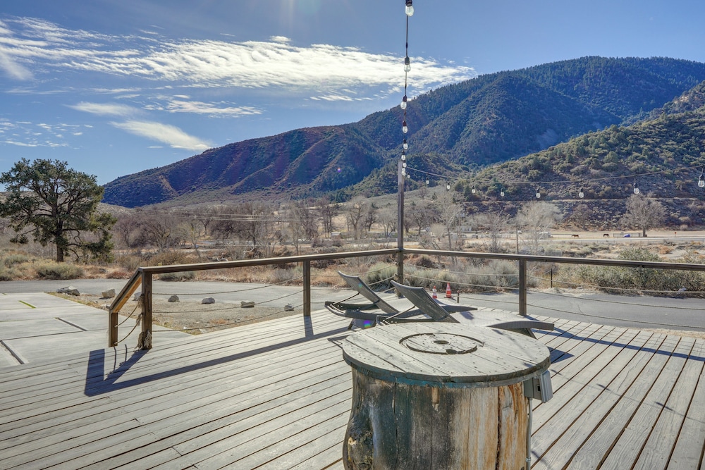 Private Deck & Views: Frazier Mountain Cabin