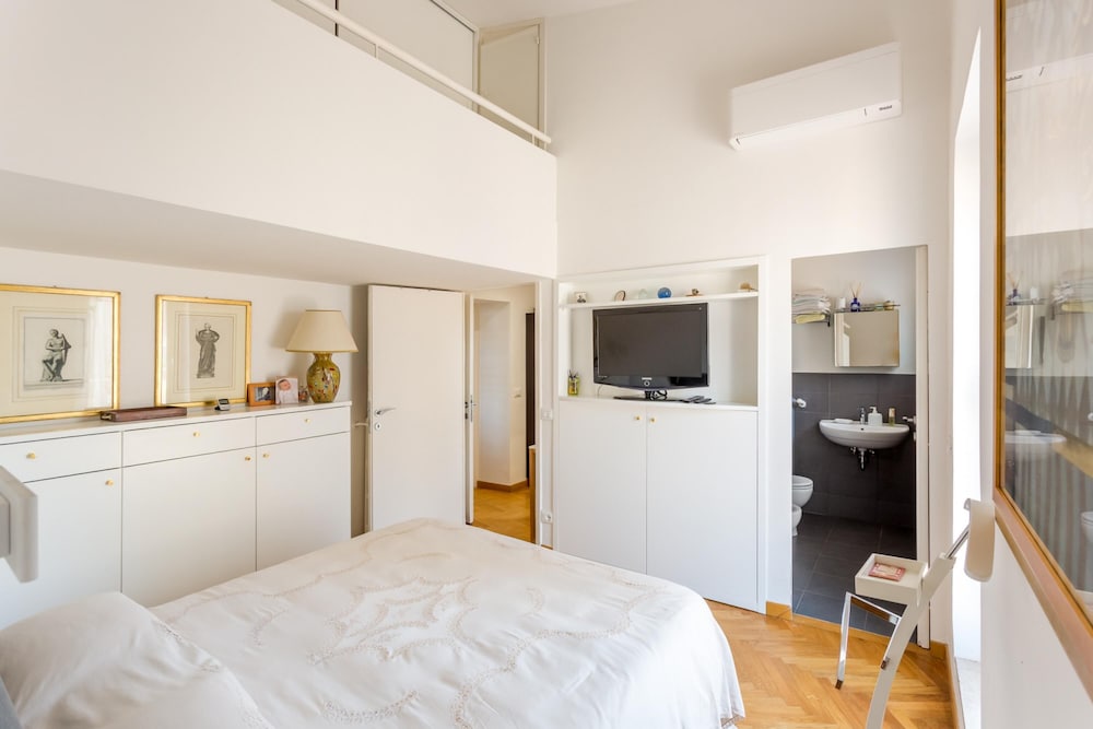 Treasurerome Navona Terrace Suite