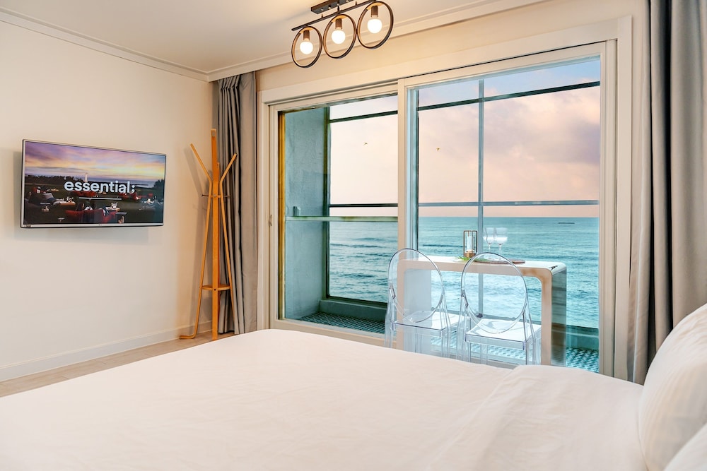 Goseong The Wave Pension