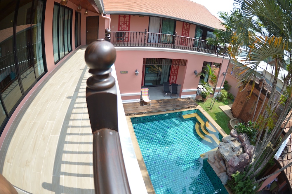 Pratamnak villa