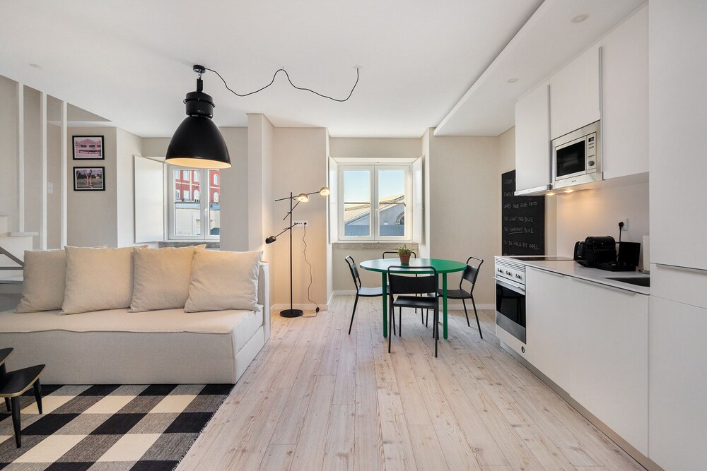 STAY&CO Lisbon Rossio view 5