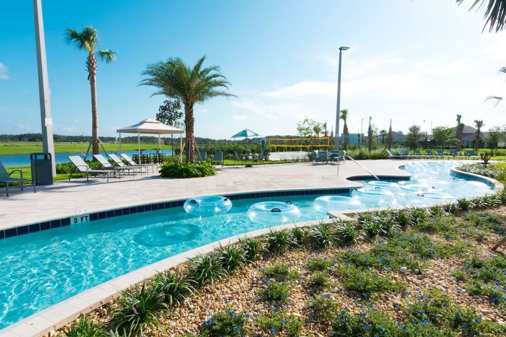 Amazing Resort Near Disney 4BR Townhome