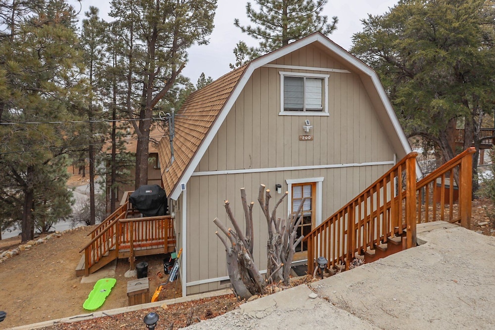 Maple Hill Lodge