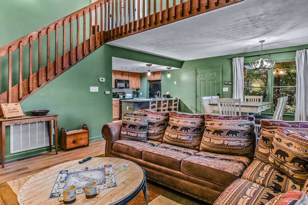 Smoky Mountain Bliss 2 Bedroom Cabin