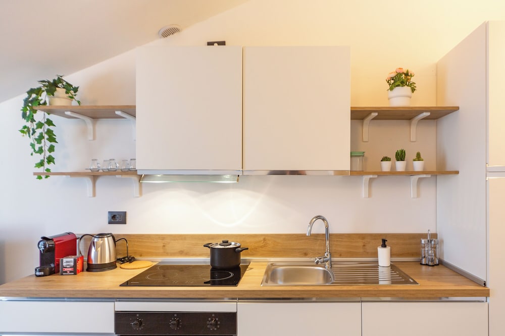 KHL apartments
