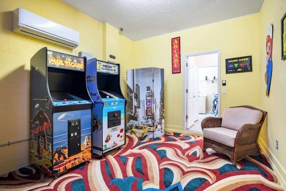 Sugar Palm Place 6 Bedroom Home