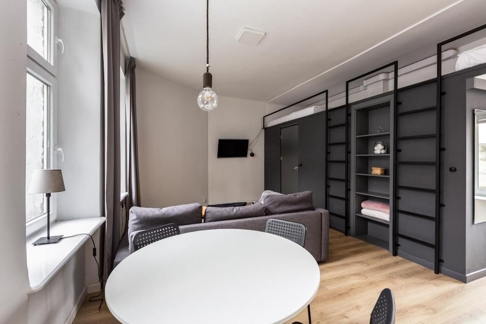 Isabel by Q4Apartments view 4