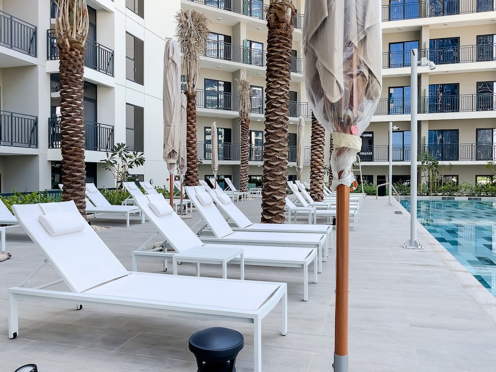 Zada tower 1BR with view on Business Bay