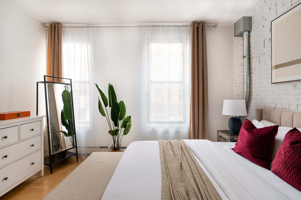 139 West Village Apt