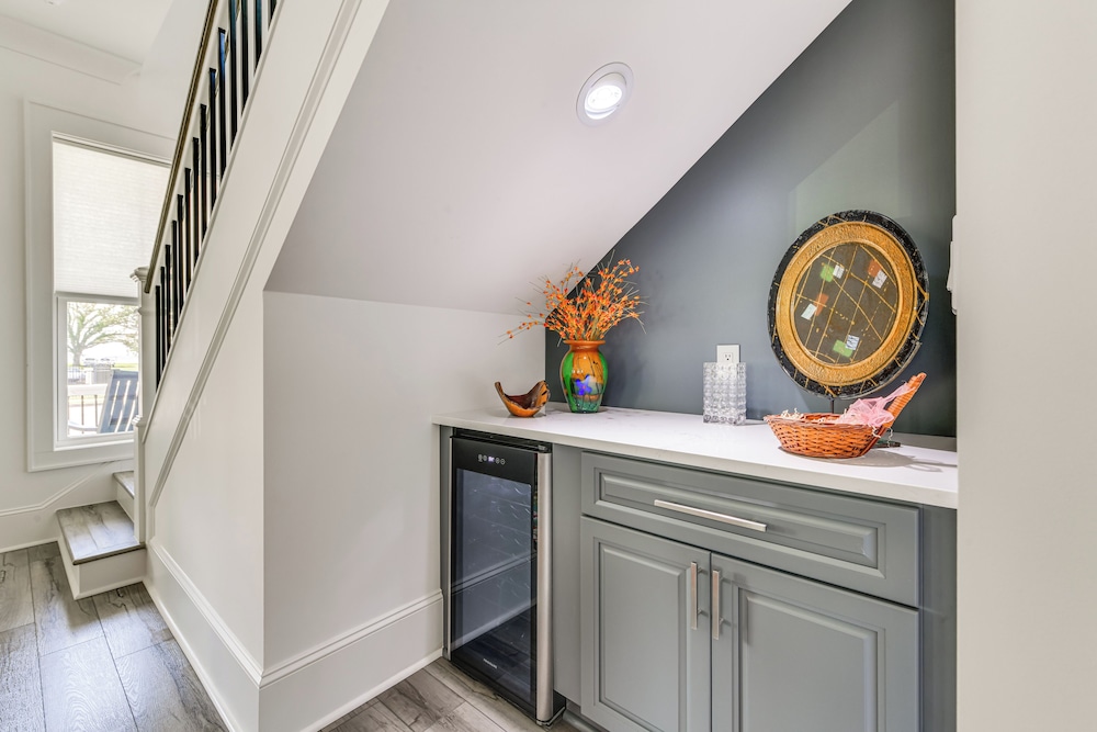 Walk to Pass Christian Beach: Stunning Family Home