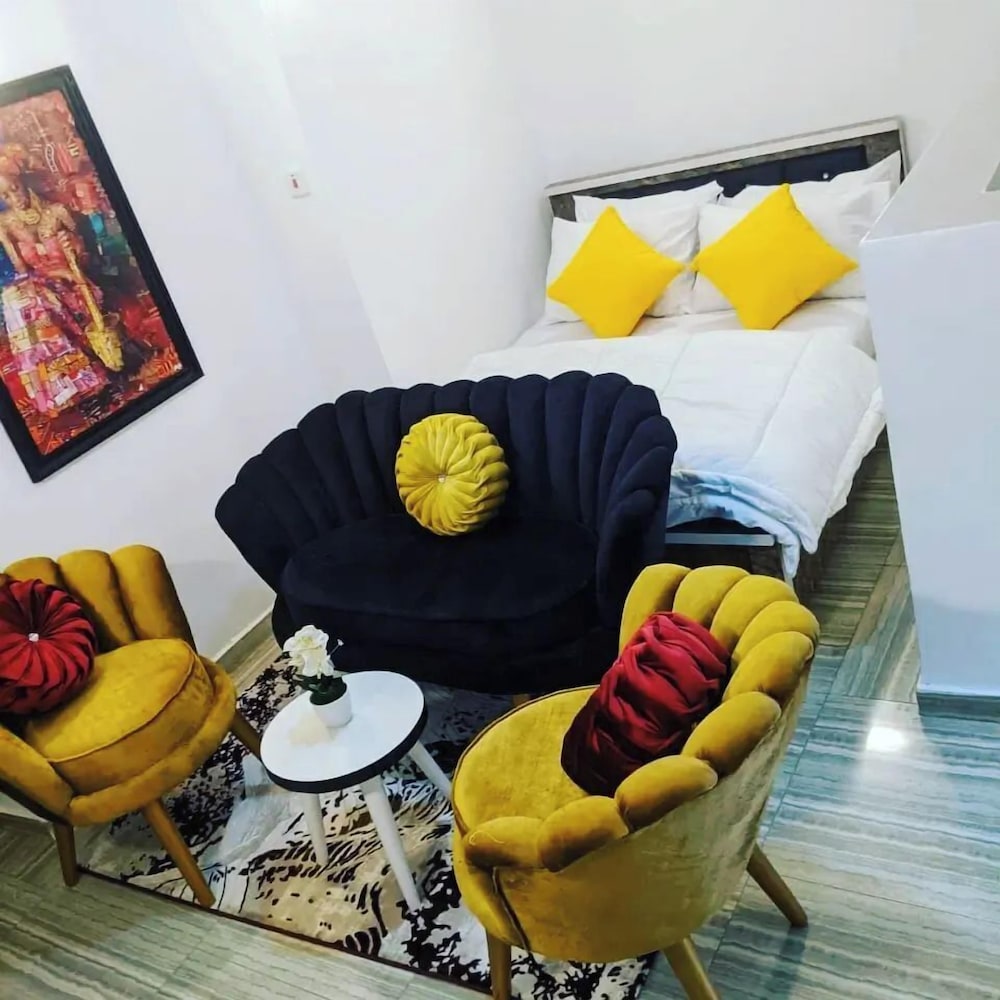 Metrohills Business Suites