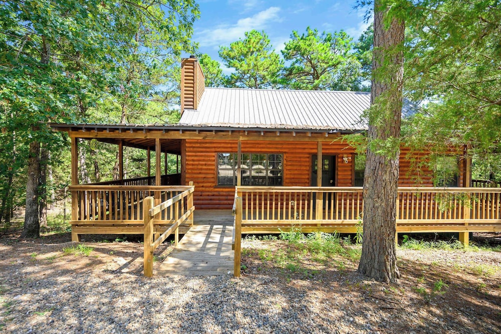 Kalo Cabin Secluded Stay