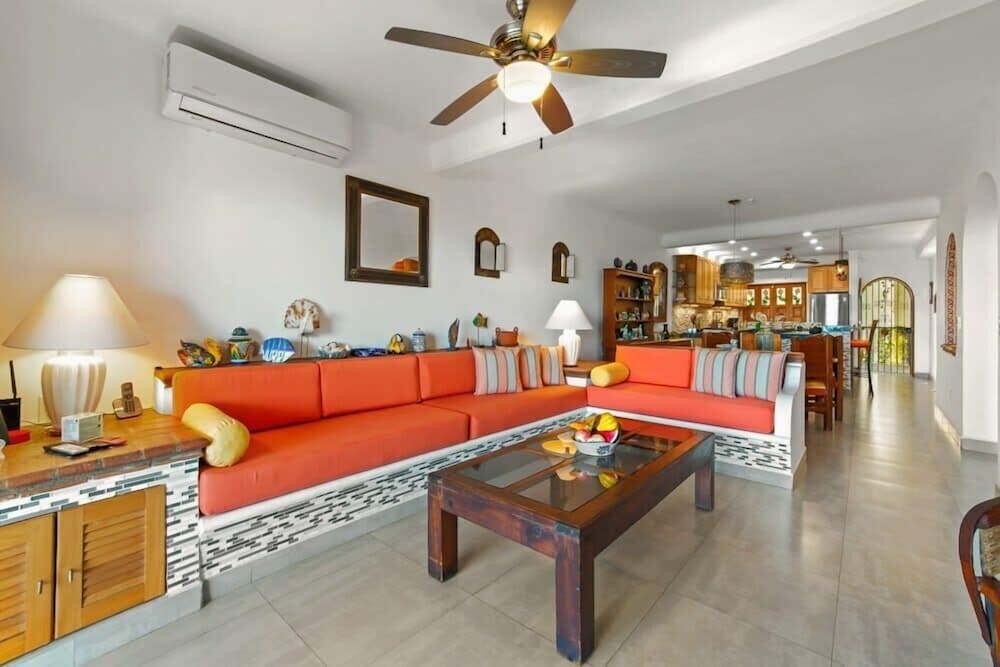 Ocean View 2Br Condo-balcony-beach-pool - 603