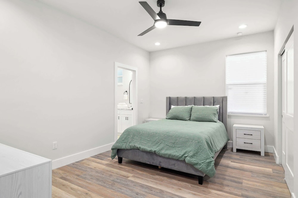 New Build in Old West 3 Bed, 2 Bath Family Rental