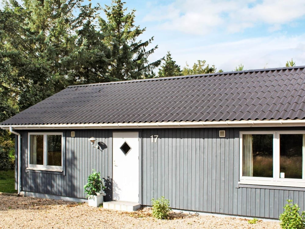 6 Person Holiday Home in Blavand