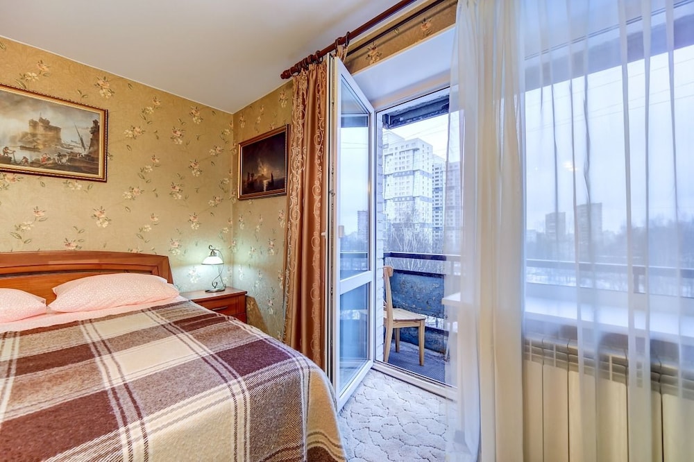 AG Apartment Kollontay 19