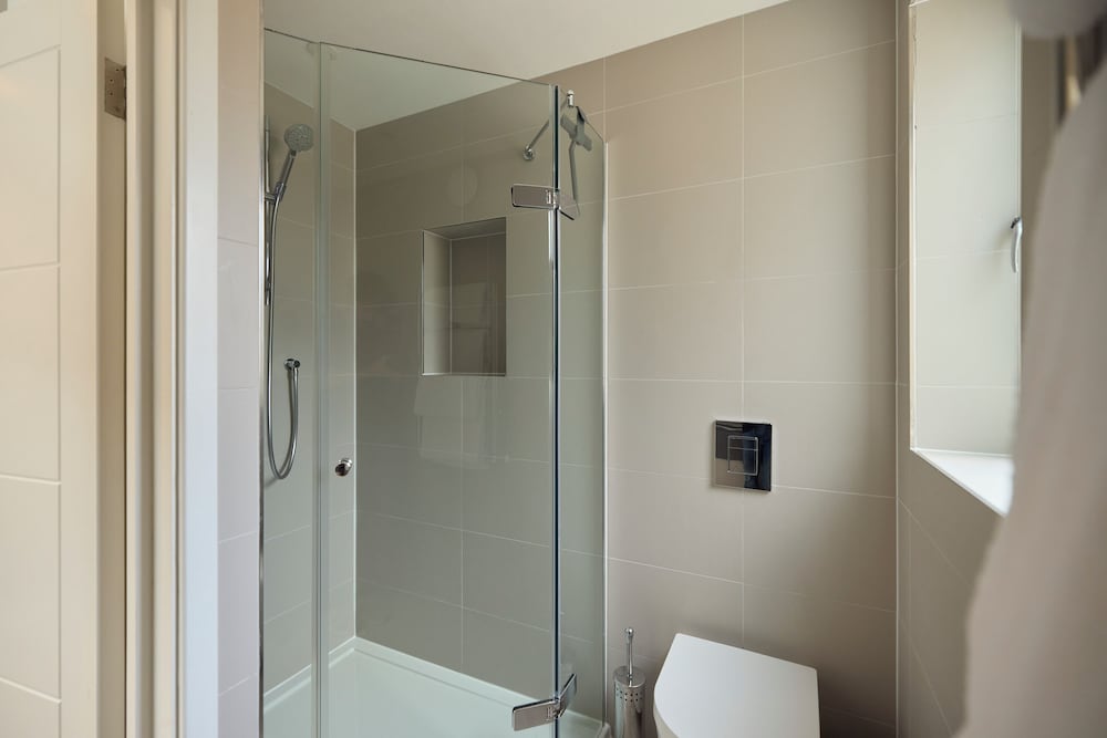 The Skylight One-Bed at Elspeth Road