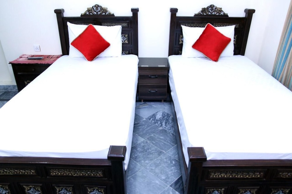EXECUTIVE PALACE HOTEL LAHORE