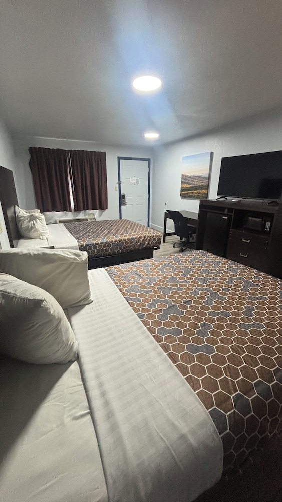 Galaxy Inn & Suites
