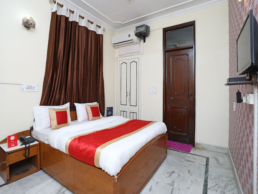 OYO 9916 Hotel Bhoomik Villas