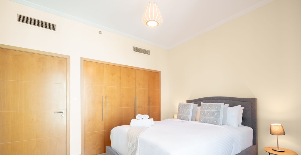 LUX The Shemara Marina View Suite