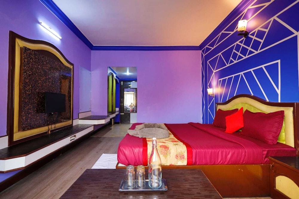 Hotel Sapphire Paradise