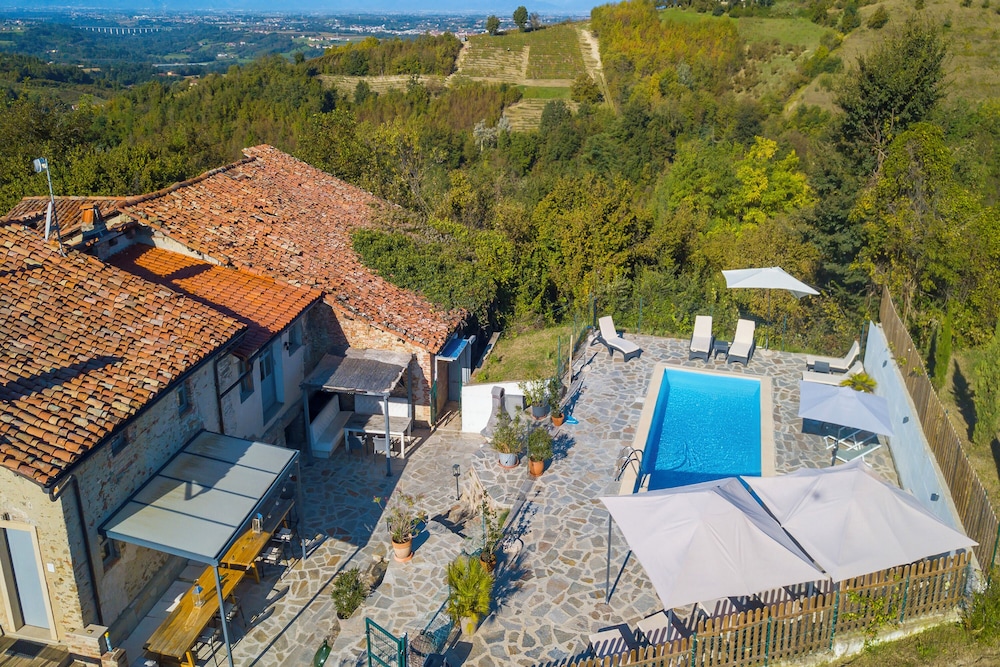 Bocca Al Lupo Apartments