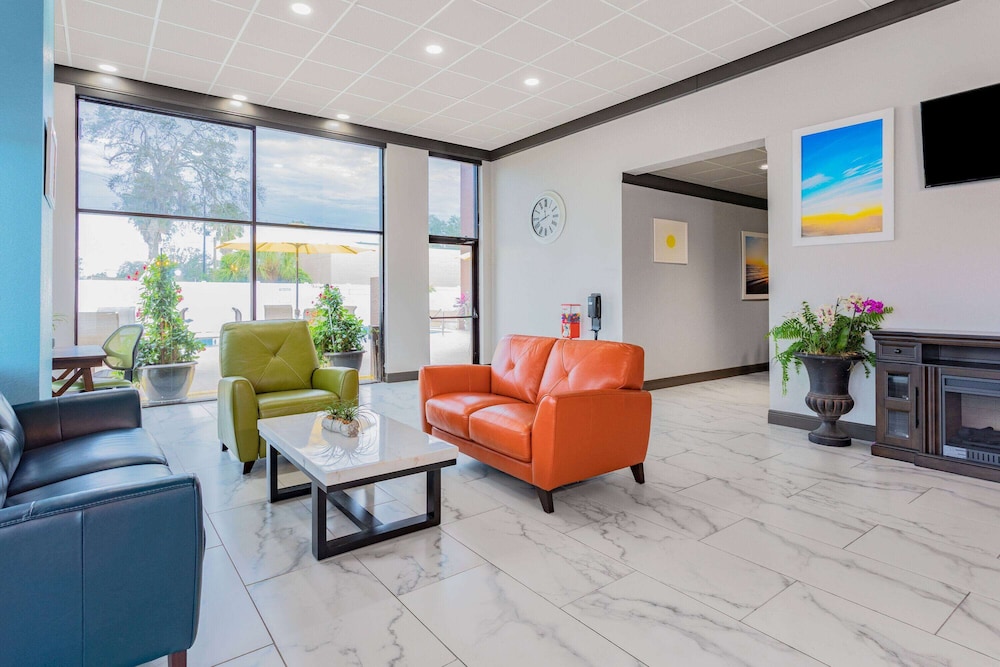 Altamonte Springs Vacations - Days Inn by Wyndham N Orlando/Casselberry - Property Image 3