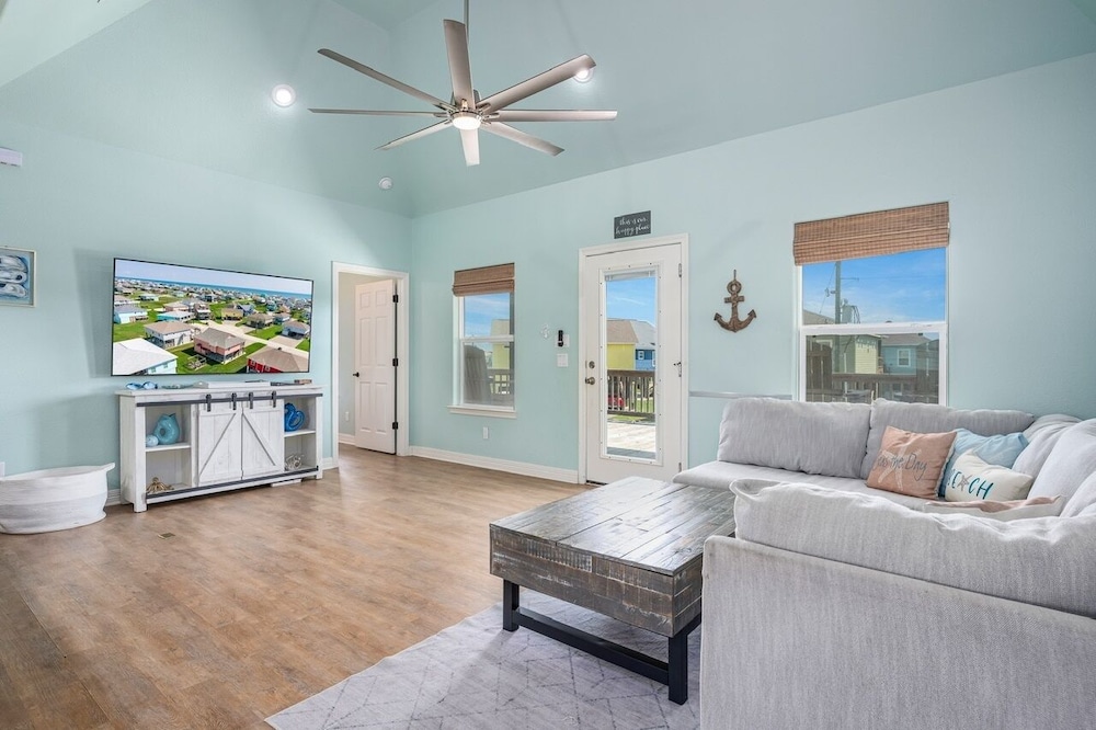 Sea Glass Retreat 3 Bedroom Home
