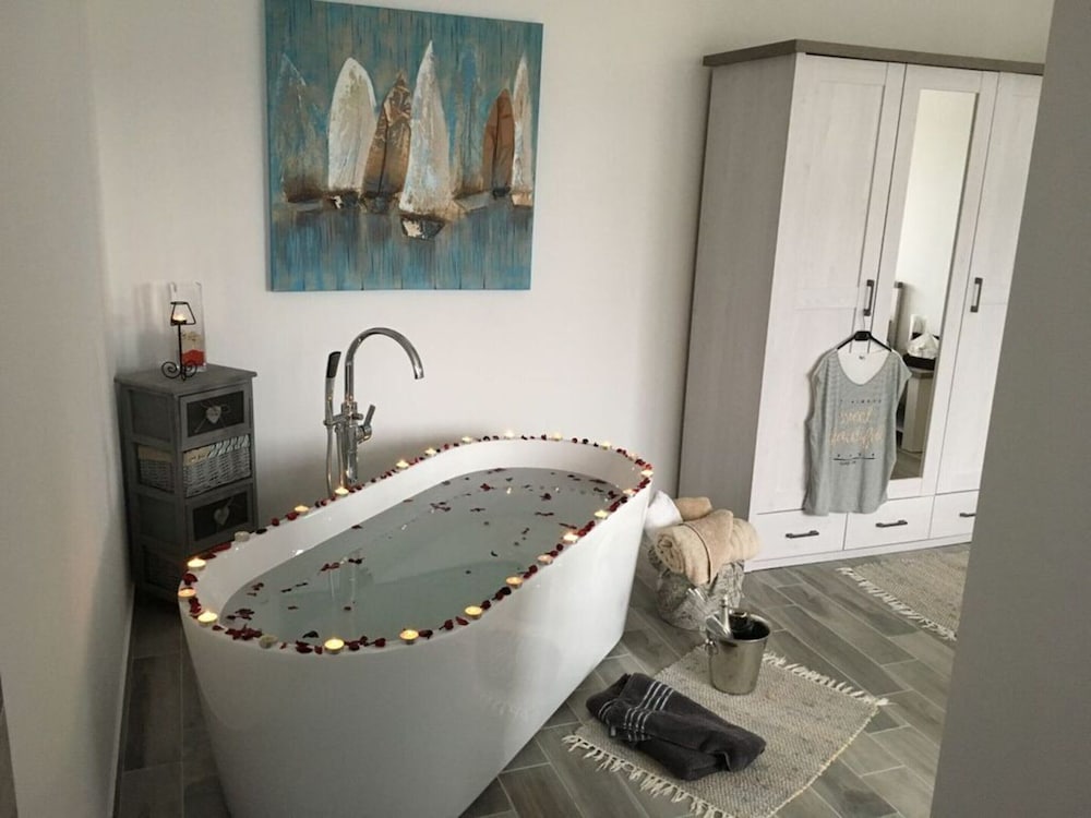New White Villa, 60 m2, Pool