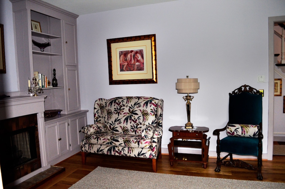 John Henry Bed & Breakfast view 2