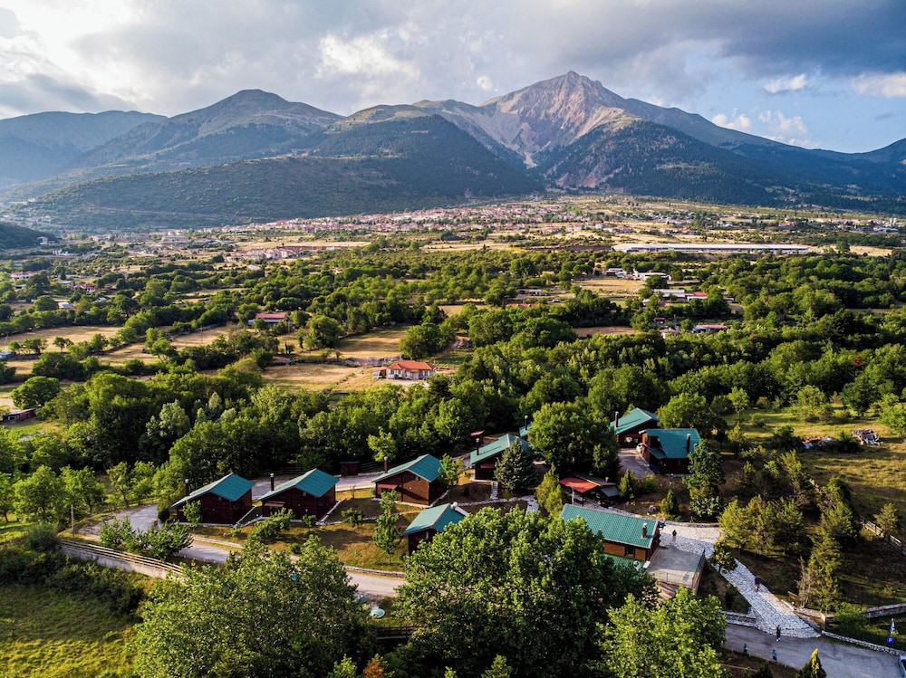 Chalet Likouresi Village