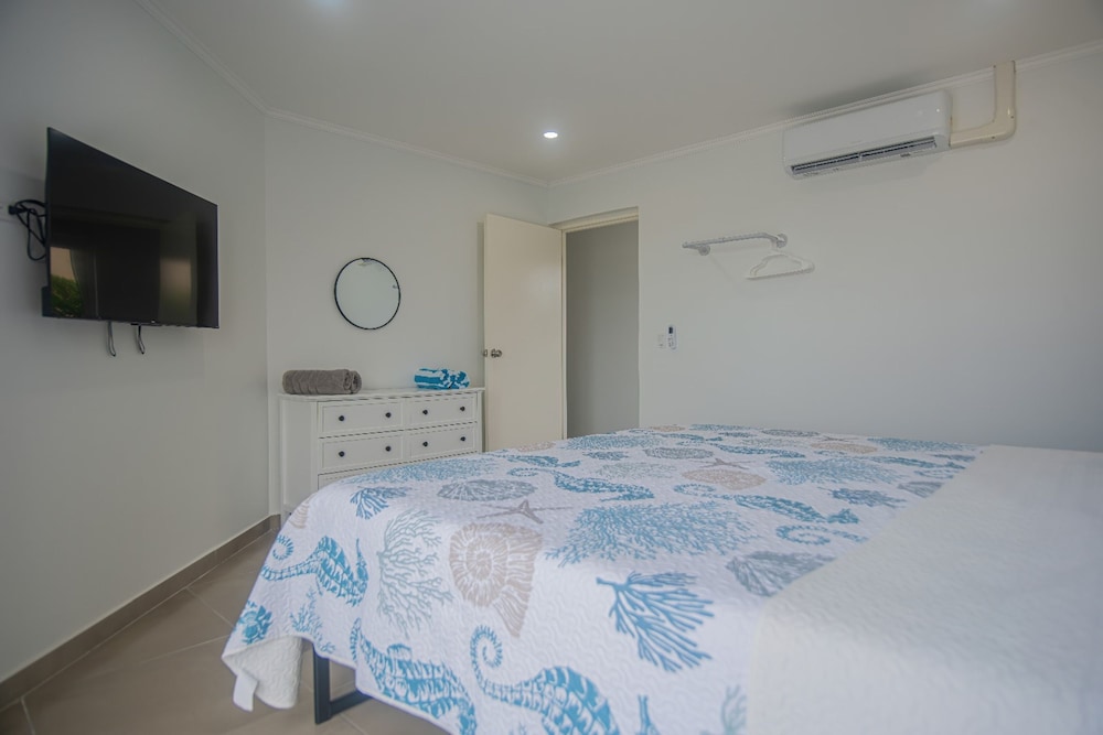 Breathtaking Prvt 4BR Pool Villa 5 Min to Beach