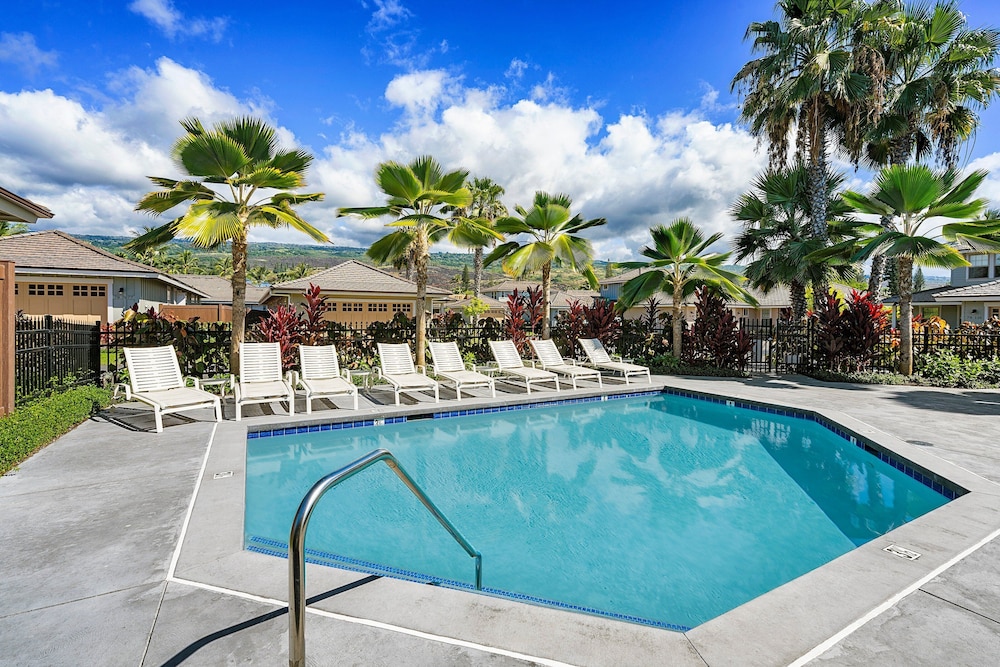 Unbelievable Ocean Front View w Pool - AC - Outdoor Seating!- Vrkcv